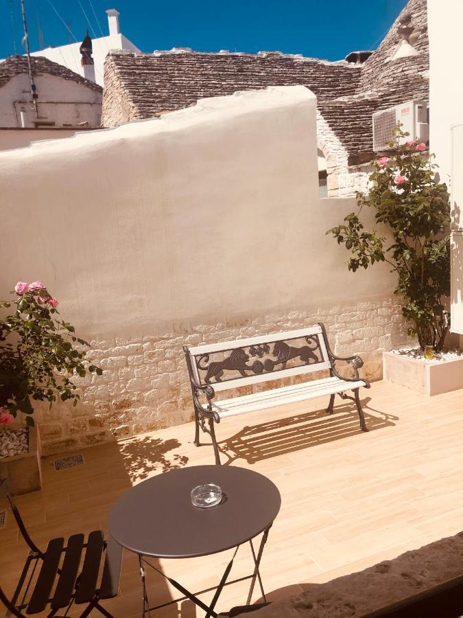 Nido Di Pietra-Dimora In Centro Bed and Breakfast Alberobello Exteriör bild