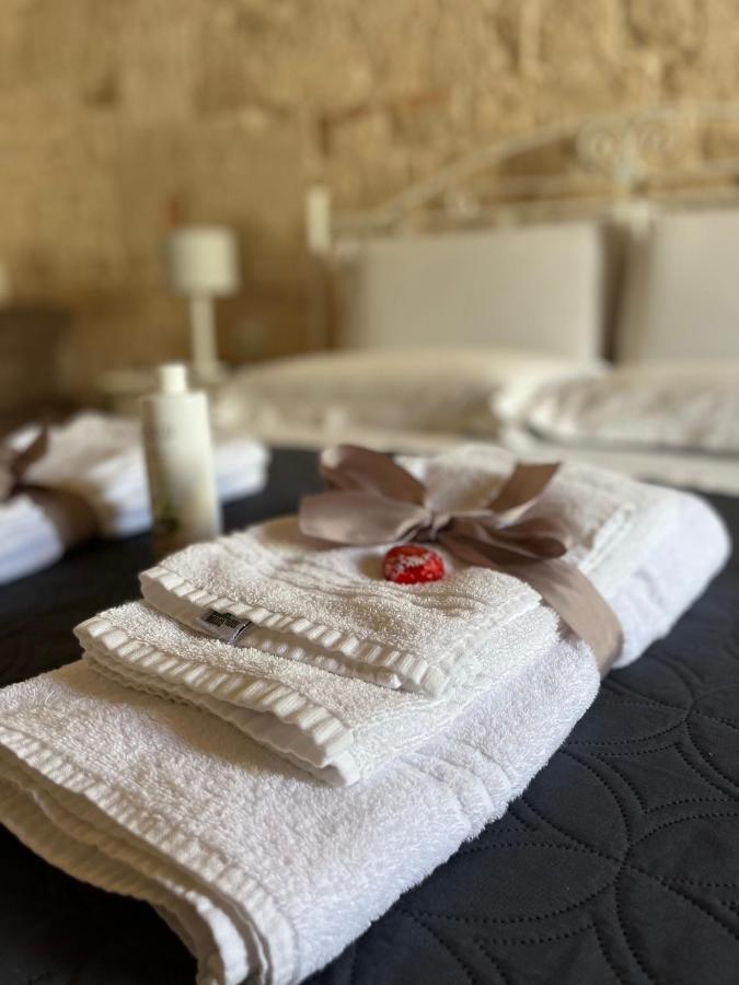 Nido Di Pietra-Dimora In Centro Bed and Breakfast Alberobello Exteriör bild